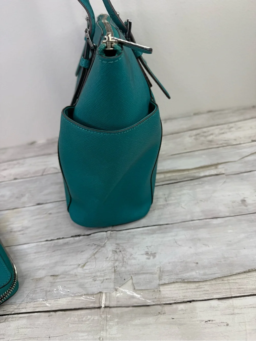 Michael Kors leather tote bag and matching zip wallet set